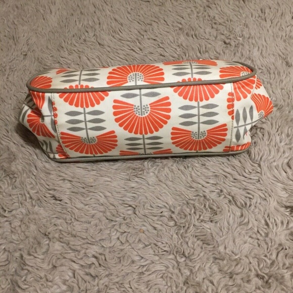 Petunia Pickle Bottom Diaper Clutch - Picture 3 of 8